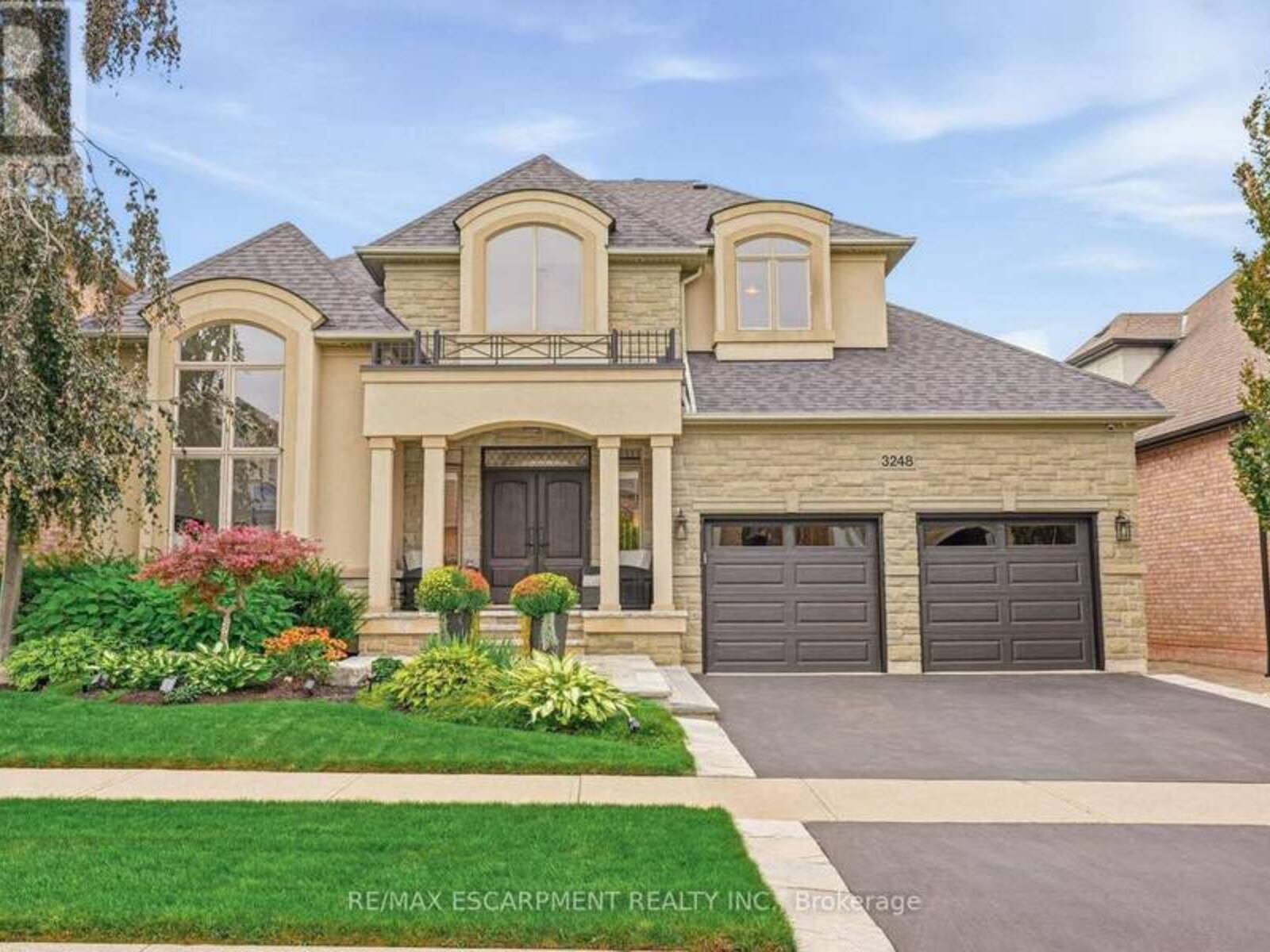 3248 RIBBLE CRESCENT, Oakville, Ontario L6M 0B1