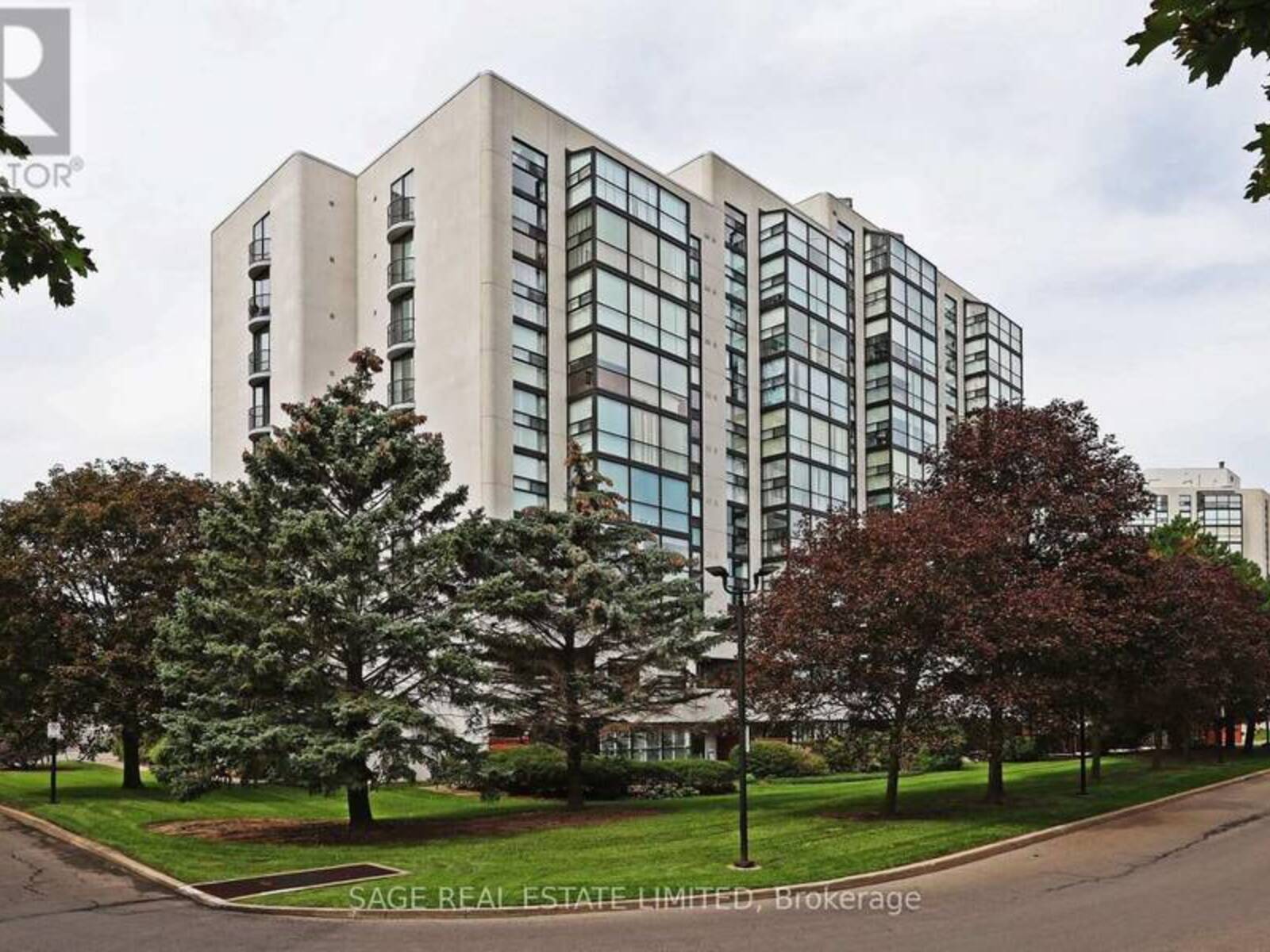 1015 - 30 HARDING BOULEVARD W, Richmond Hill, Ontario L4C 9M3