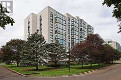 1015 - 30 HARDING BOULEVARD W | Richmond Hill Ontario | Slide Image One