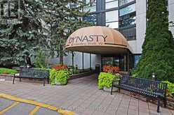 1015 - 30 HARDING BOULEVARD W | Richmond Hill Ontario | Slide Image Two