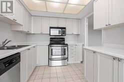 1015 - 30 HARDING BOULEVARD W | Richmond Hill Ontario | Slide Image Twelve