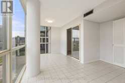 1015 - 30 HARDING BOULEVARD W | Richmond Hill Ontario | Slide Image Sixteen