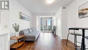 4207 - 33 BAY STREET | Toronto Ontario | Slide Image Two
