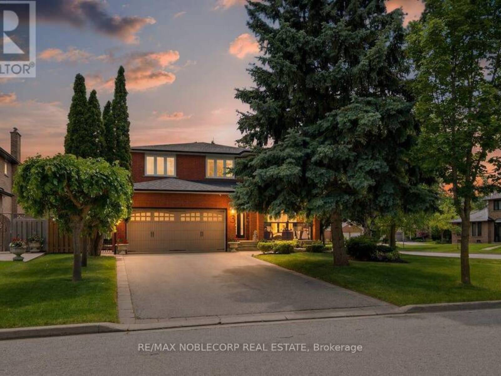 3 CASTLEHILL ROAD, Vaughan, Ontario L6A 1P3