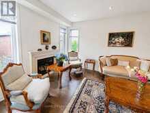 41 MANSARD DRIVE | Richmond Hill Ontario | Slide Image Thirteen