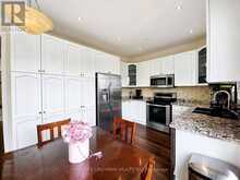 41 MANSARD DRIVE | Richmond Hill Ontario | Slide Image Nineteen