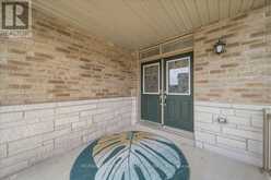 90 FERRAGINE CRESCENT | Bradford West Gwillimbury Ontario | Slide Image Three