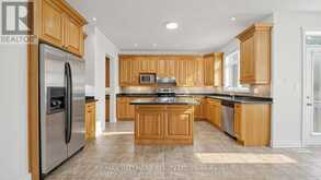 368 PARADELLE DRIVE | Richmond Hill Ontario | Slide Image Twelve