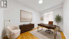 368 PARADELLE DRIVE | Richmond Hill Ontario | Slide Image Thirteen
