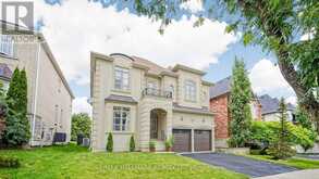 368 PARADELLE DRIVE | Richmond Hill Ontario | Slide Image Three
