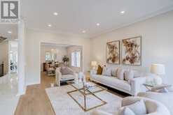 118 VILLAGE GATE DRIVE | Markham Ontario | Slide Image Six