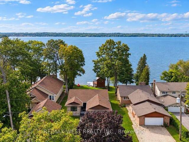 740 BROADVIEW AVENUE Orillia Ontario, L3V 6P3 - Waterfront Home For Sale