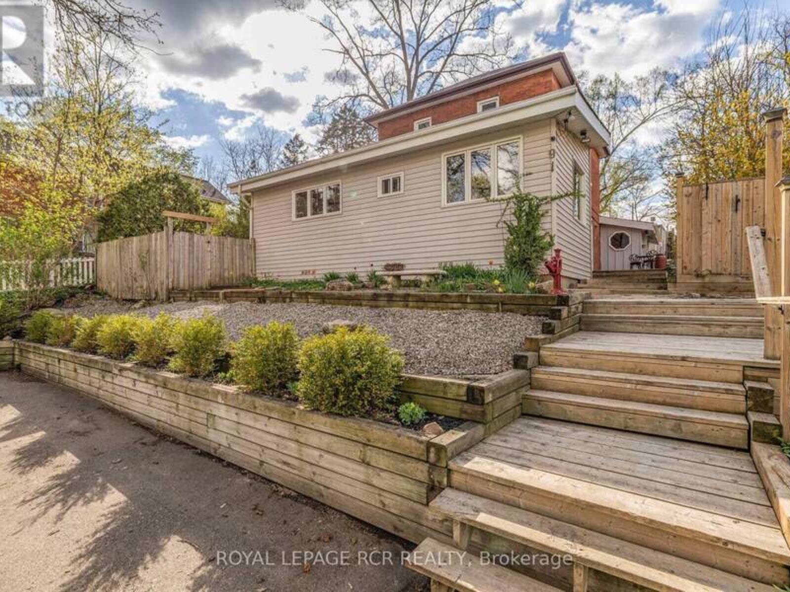91 KING STREET W, Caledon, Ontario L7E 1A2