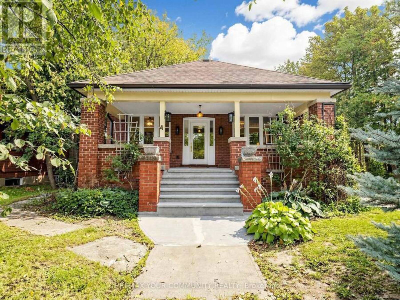 6055 MAIN STREET, Whitchurch-Stouffville, Ontario L4A 3P6
