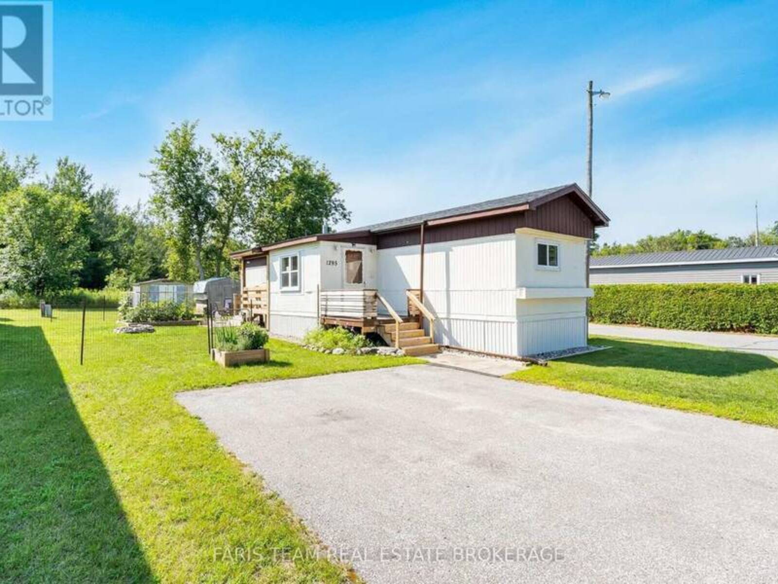 1295 HILLTOP ROAD, Severn, Ontario L3V 0V1