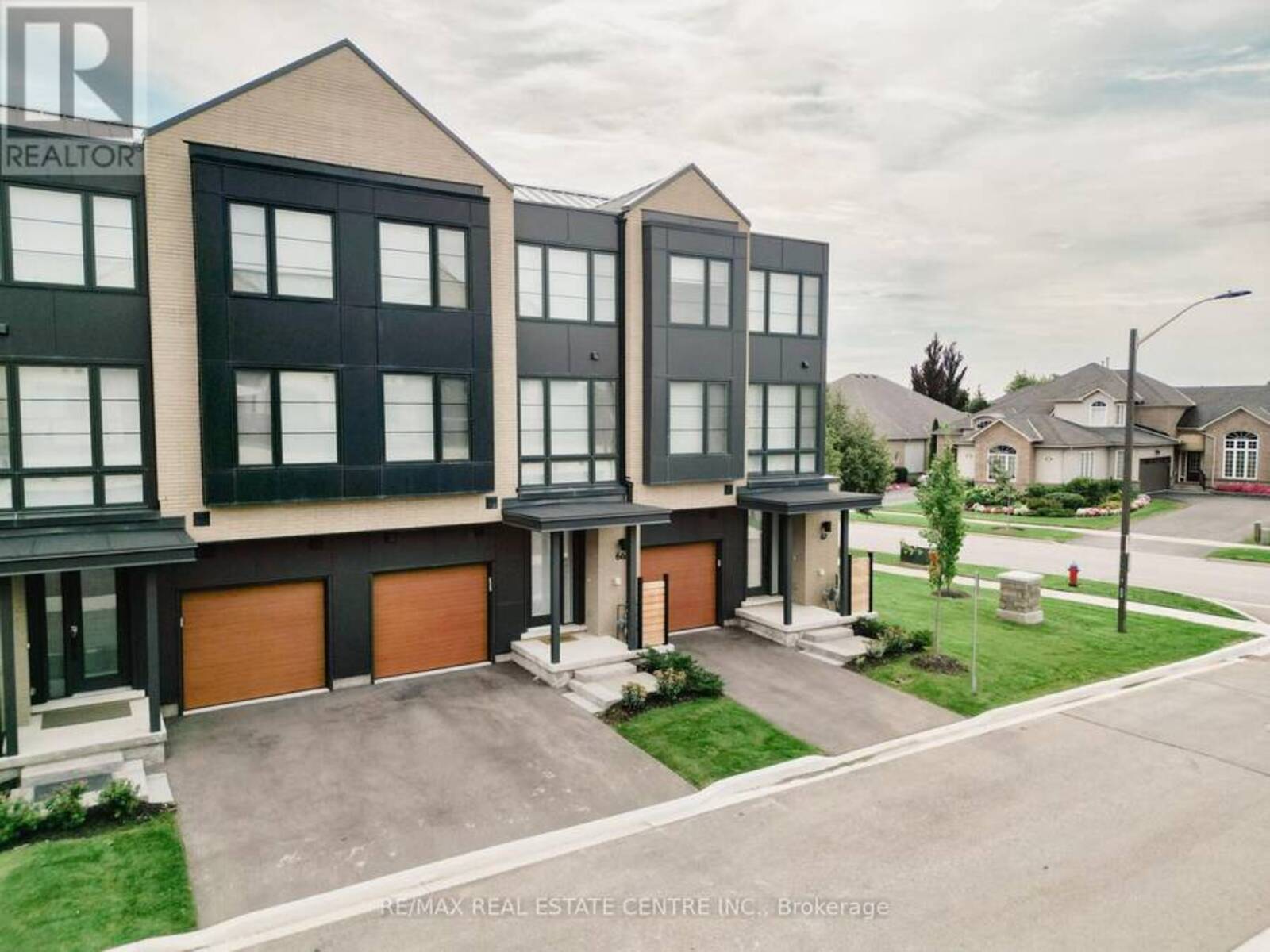 66 - 2273 TURNBERRY DRIVE, Burlington, Ontario L7M 2B2
