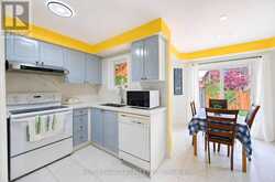 5261 RIVER FOREST COURT | Mississauga Ontario | Slide Image Fifteen