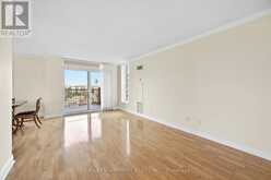 904 - 442 MAPLE AVENUE | Burlington Ontario | Slide Image Twelve