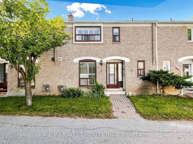 24 - 25 GOSFORD BOULEVARD Toronto Ontario, M3N 2G7 - 4 Bedrooms Condo For Sale