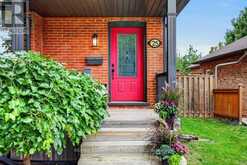 25 BOOK ROAD | Grimsby Ontario | Slide Image Six