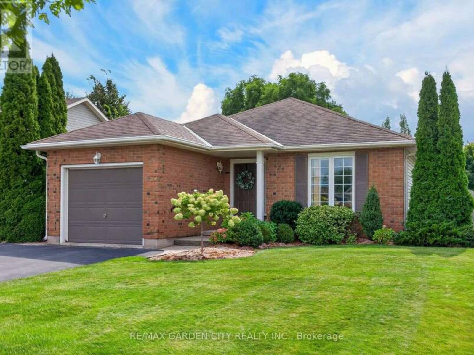 5150 MEADOWOOD LANE, Beamsville, Ontario L3J 0J8