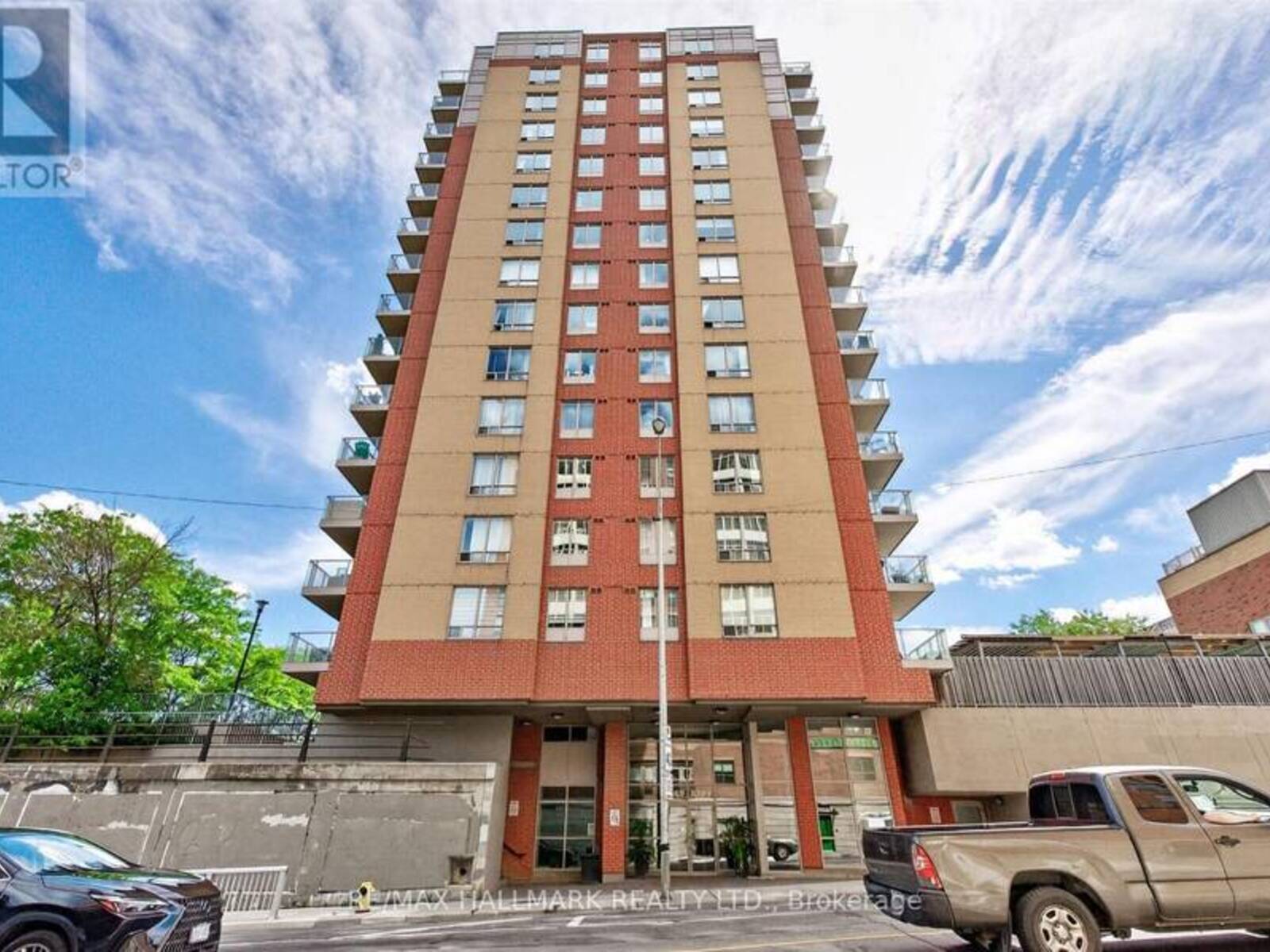 806 - 1369 BLOOR STREET W, Toronto, Ontario M6P 4J4