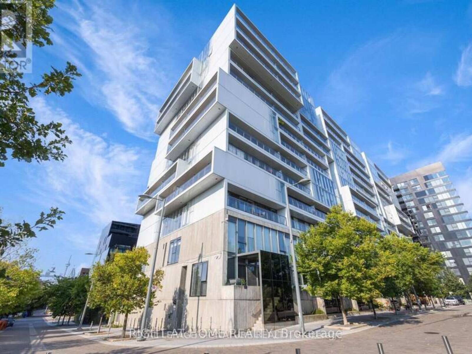 502 - 32 TROLLEY CRESCENT, Toronto, Ontario M5A 0E8