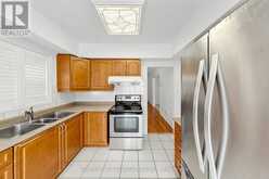 890 BLYLEVEN BOULEVARD | Mississauga Ontario | Slide Image Fifteen