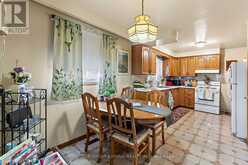 201 DERRYDOWN ROAD | Toronto Ontario | Slide Image Thirteen