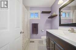 82 EASTMAN CRESCENT | Newmarket Ontario | Slide Image Eighteen