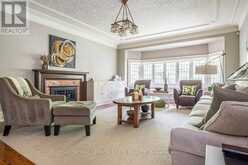 2 OAK KNOLL DRIVE | Hamilton Ontario | Slide Image Nine