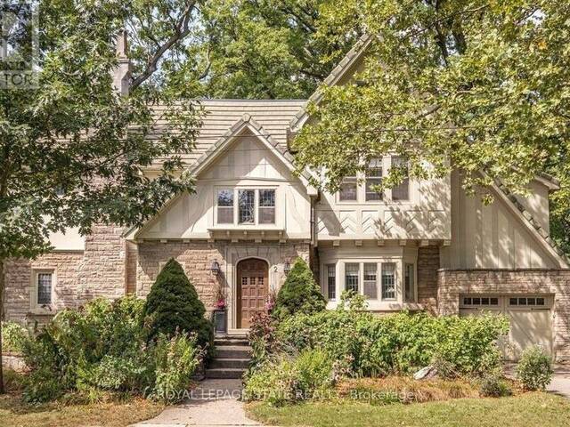 2 OAK KNOLL DRIVE Hamilton Ontario, L8S 4C2 - 5 Bedrooms Home For Sale
