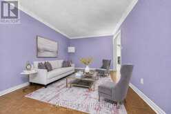 19 SPRINGBROOK DRIVE | Richmond Hill Ontario | Slide Image Four