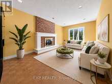19 SPRINGBROOK DRIVE | Richmond Hill Ontario | Slide Image Seven