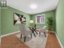19 SPRINGBROOK DRIVE | Richmond Hill Ontario | Slide Image Nine