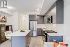 11 - 26 LYTHAM GREEN CIRCLE | Newmarket Ontario | Slide Image Ten