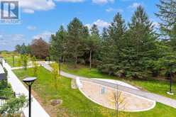 11 - 26 LYTHAM GREEN CIRCLE | Newmarket Ontario | Slide Image Twenty-one
