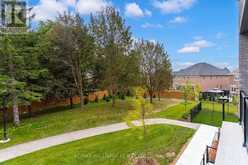 11 - 26 LYTHAM GREEN CIRCLE | Newmarket Ontario | Slide Image Twenty-two