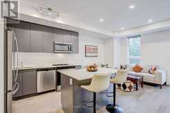 11 - 26 LYTHAM GREEN CIRCLE | Newmarket Ontario | Slide Image Eight