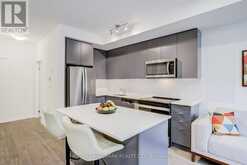 11 - 26 LYTHAM GREEN CIRCLE | Newmarket Ontario | Slide Image Nine