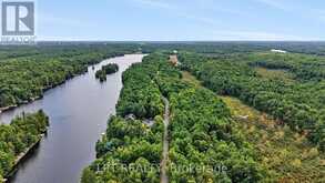 5 PINETREE ROAD | Gravenhurst Ontario | Slide Image Two