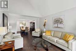 11 HARROWSMITH PLACE | Richmond Hill Ontario | Slide Image Ten