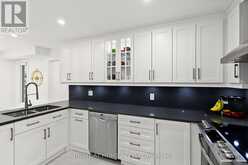 11 HARROWSMITH PLACE | Richmond Hill Ontario | Slide Image Nineteen