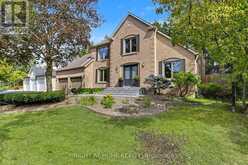 11 HARROWSMITH PLACE | Richmond Hill Ontario | Slide Image Four