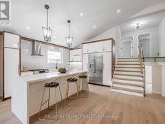 690 HILLMAN CRESCENT Mississauga Ontario, L4Y 2H9