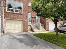 174 RUSTY CRESTWAY | Toronto Ontario | Slide Image Three