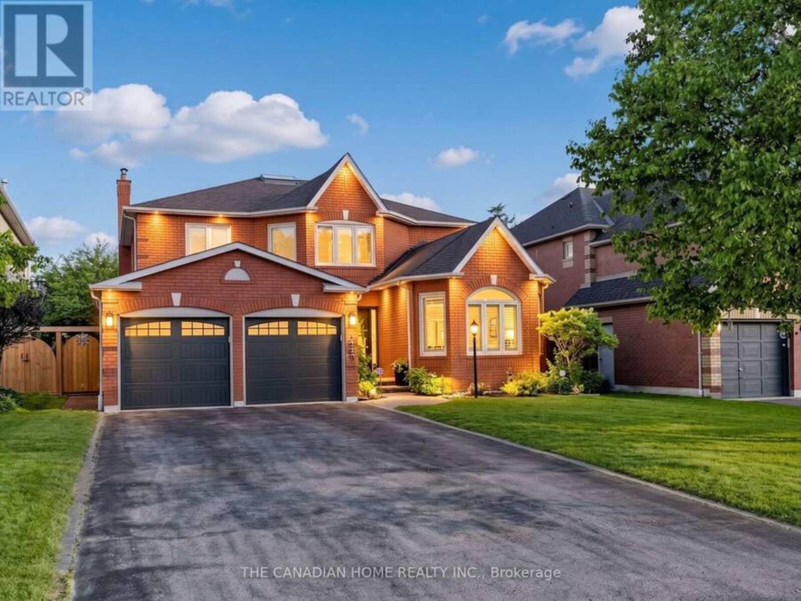 19 WIGSTON COURT, Whitby, Ontario L1R 2B9