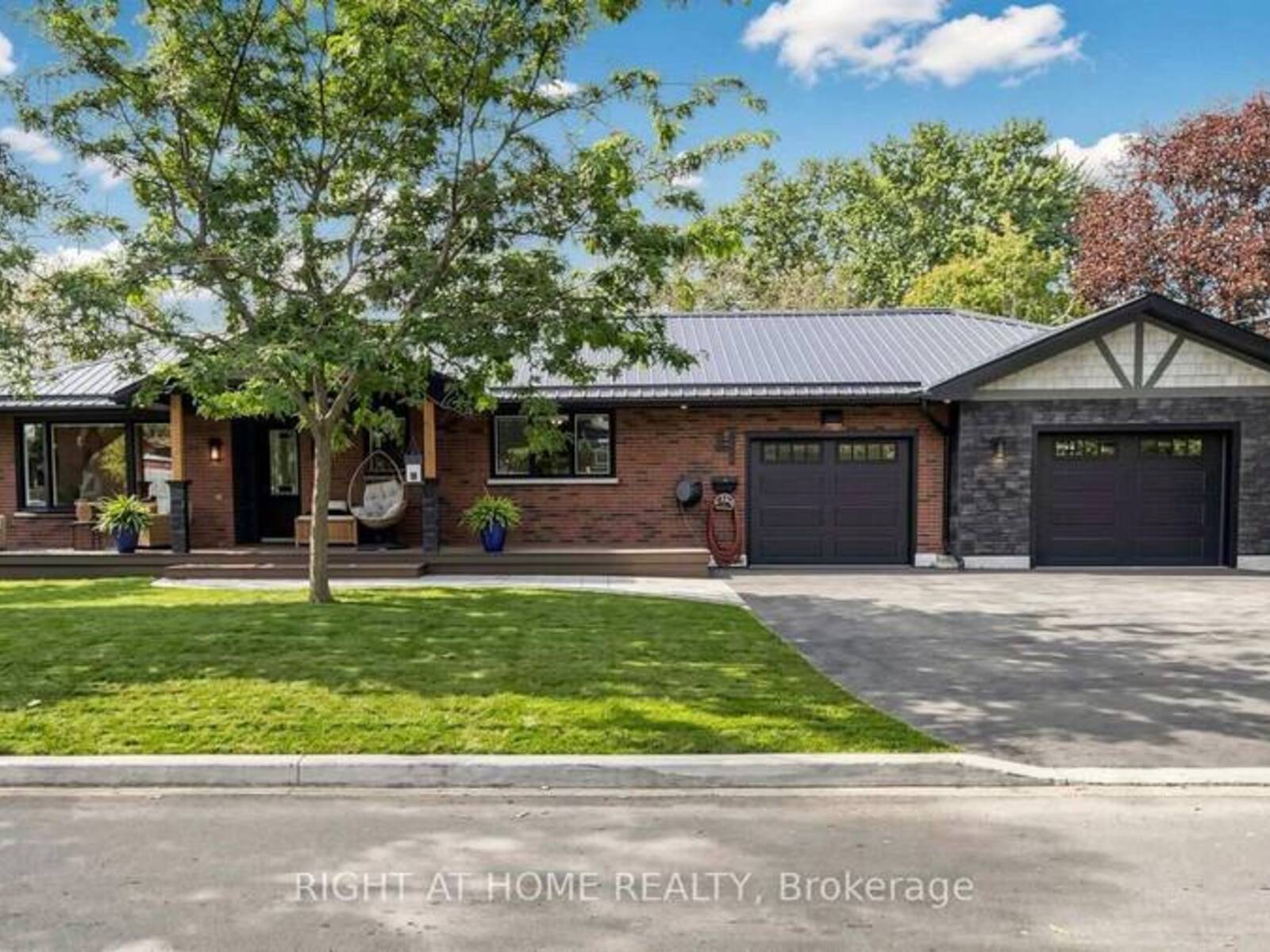 4 FLETT STREET, Clarington, Ontario L1C 2K1