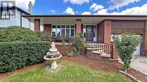 3185 PARKERHILL ROAD | Mississauga Ontario | Slide Image Three