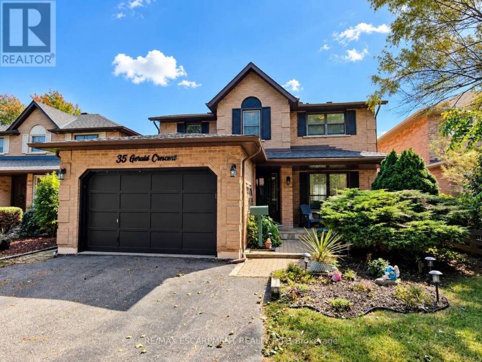 35 GERALD CRESCENT, Hamilton, Ontario L8J 2J7